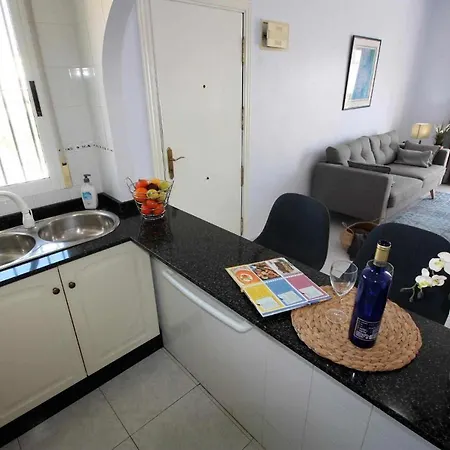 Apartment Palmeras Apartamento Cerca Del Centro Del Pueblo Y Piscina Comunitaria